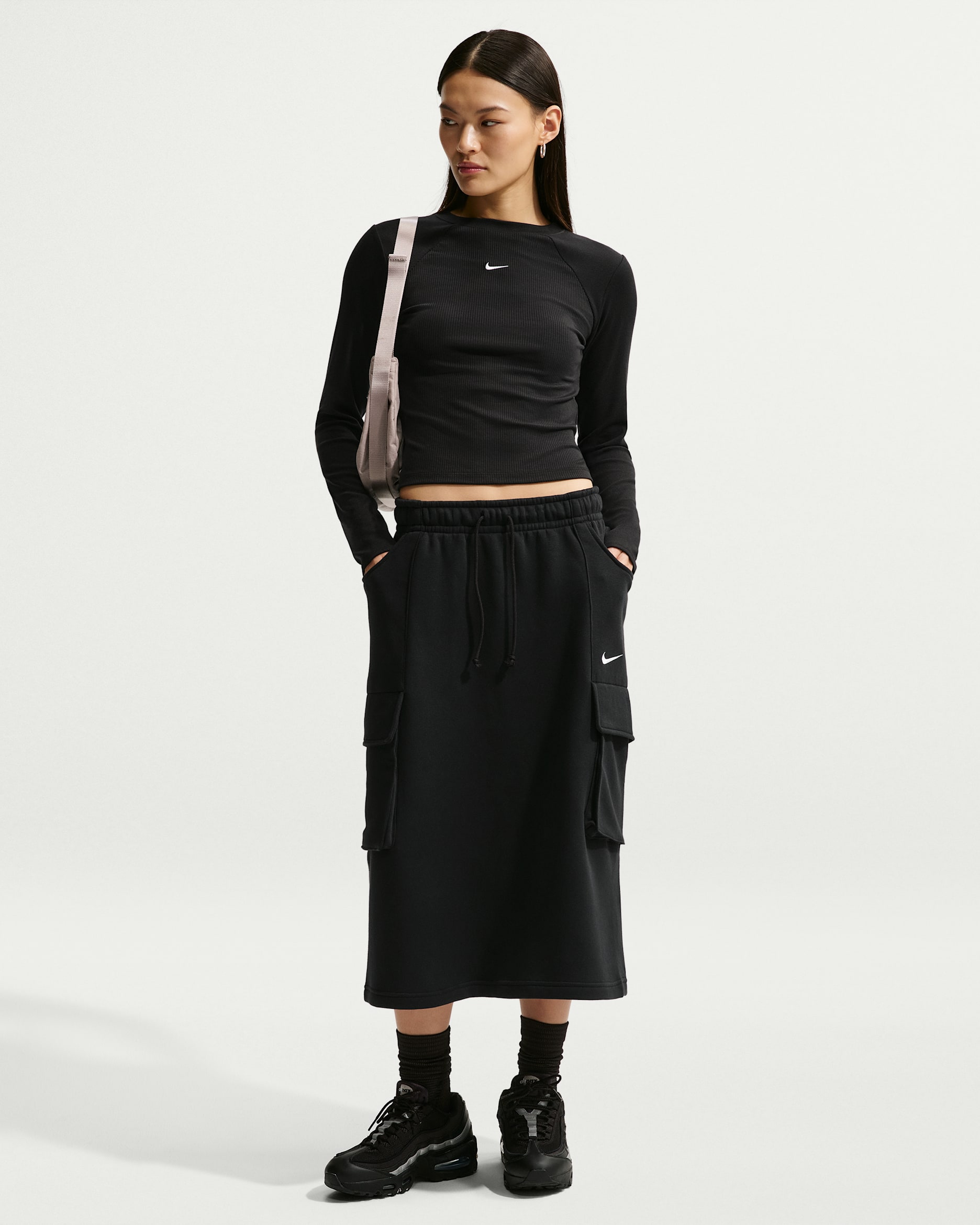 Nike Sportswear Phoenix Fleece Women's Cargo Midi Skirt. Nike.com